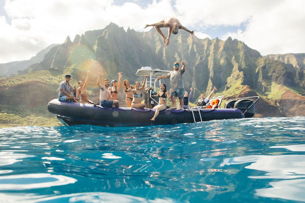 Experience the splendor of Hawaii with Blue Ocean Adventure Tours